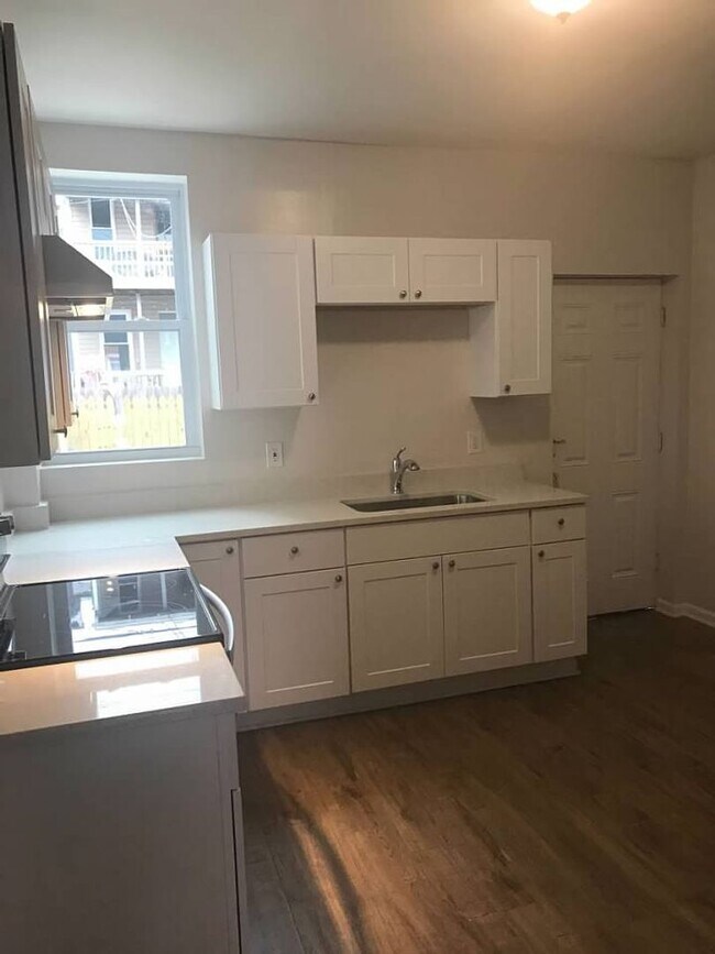 Building Photo - 2707 Miles Ave