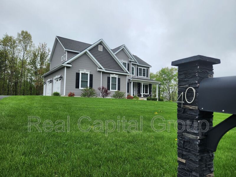 Primary Photo - 40 Haywood Ln