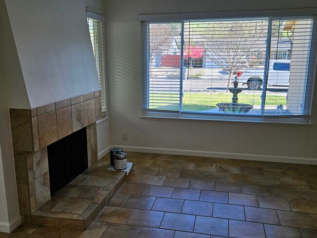 Foto del edificio - 119 Houlton Ct