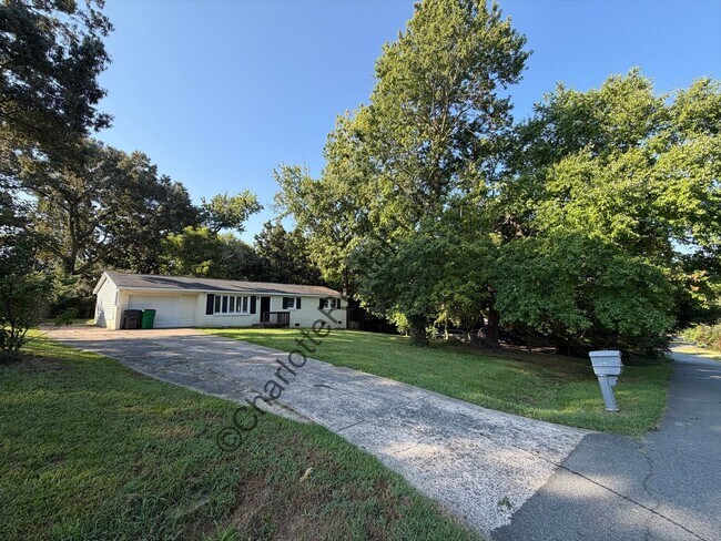 Foto del edificio - 2116 Tarlton Dr