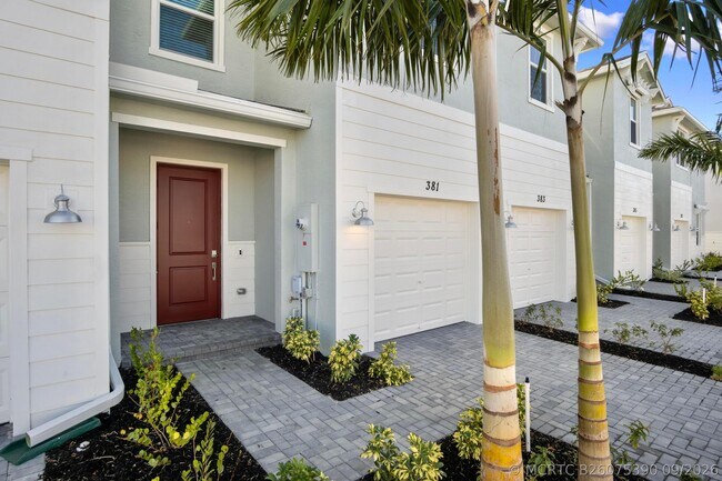 Foto del edificio - 381 SE Crossoak Ln