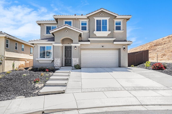 Building Photo - 31 Cortina Ct
