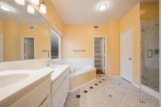 Foto del edificio - 4621 Gardenia Way