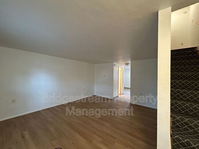 Foto del edificio - 148 Forest St