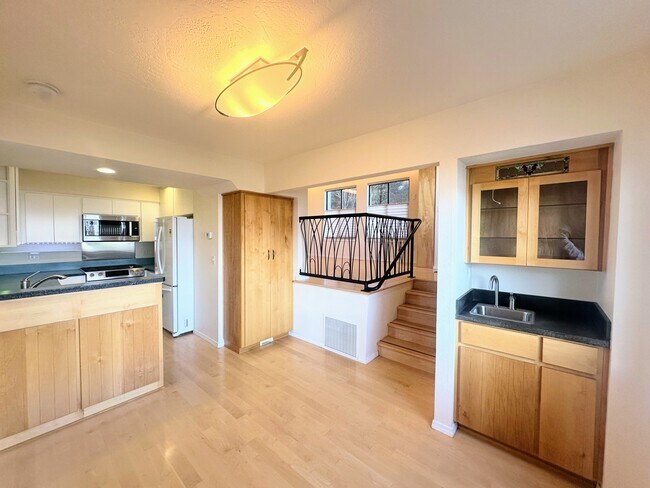 Foto del edificio - 339 Ravenwood Pl