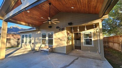 Building Photo - 9407 Herons Grove Ln