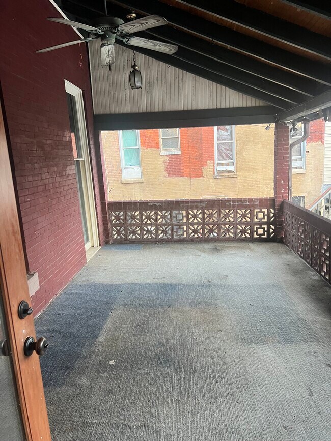Foto del edificio - 1536 Mineral Spring Rd