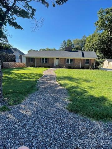 Primary Photo - 209 Woodstream Cir