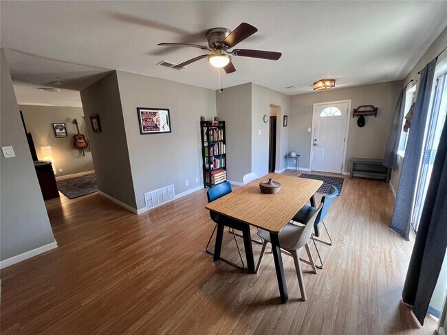 Building Photo - 5710 Signal Point