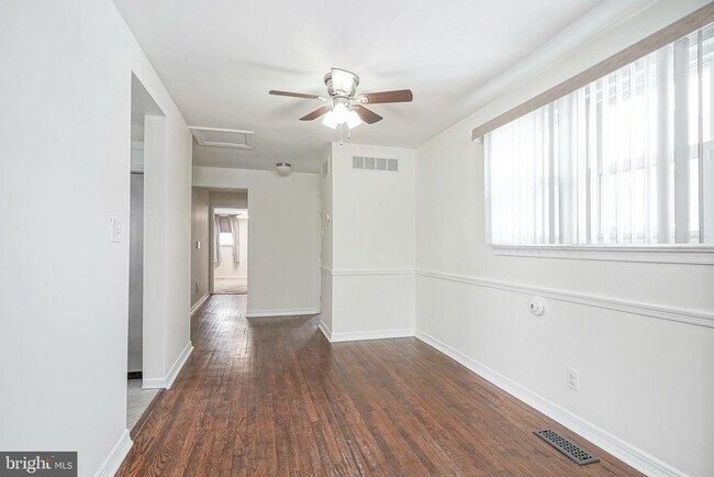 Building Photo - 20 Landing Rd