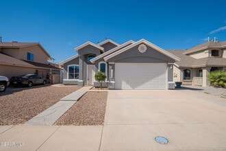 Building Photo - 12509 Twin Leaf Dr
