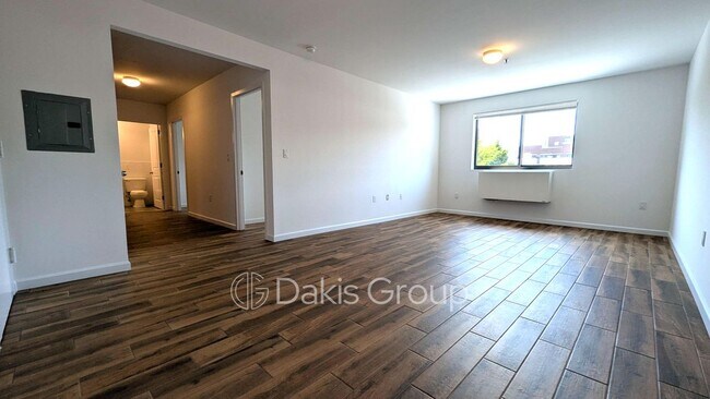 Foto del edificio - 31-72 31st Street, C