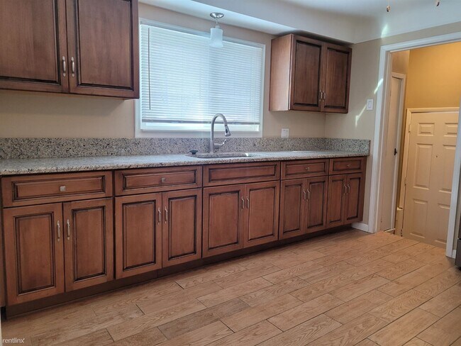 Foto del edificio - 4 br, 2 bath House - 5026 Frankwill Ave