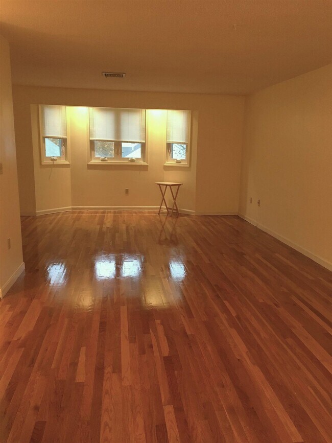 Foto del edificio - 620 Boston Ave