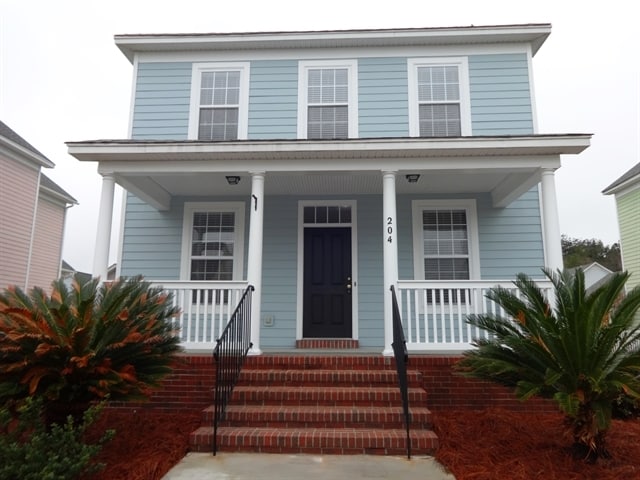 Building Photo - 204 Hydrangea St