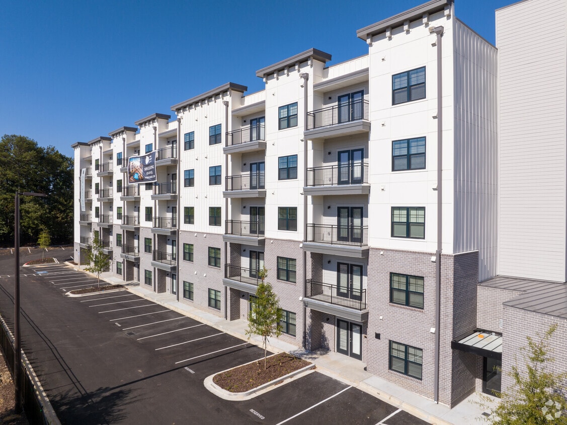 The Perry Residences - 6885 Jimmy Carter Blvd Norcross, GA 30071
