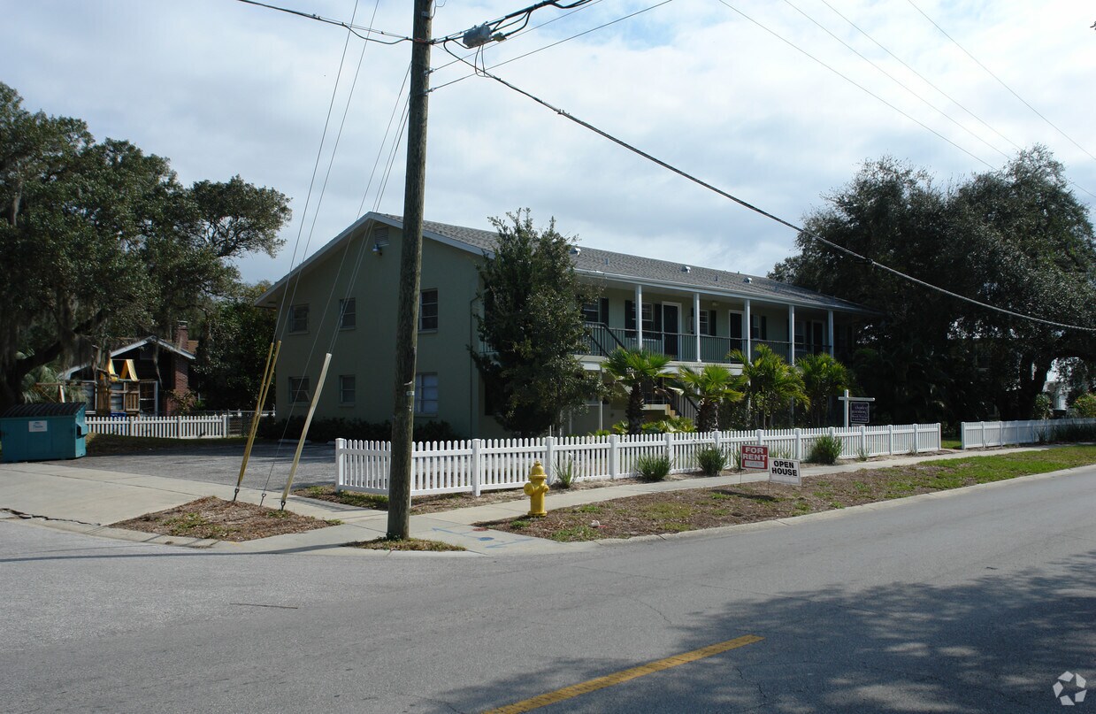 727 Milwaukee Ave, Dunedin, FL 34698 Apartments in Dunedin, FL