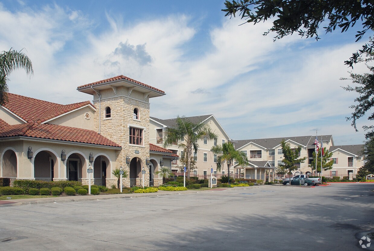 4903 Airline Dr Houston Tx 77022 Apartments Houston Tx Apartments Com