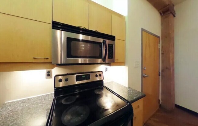 Building Photo - 1318 W Broad St