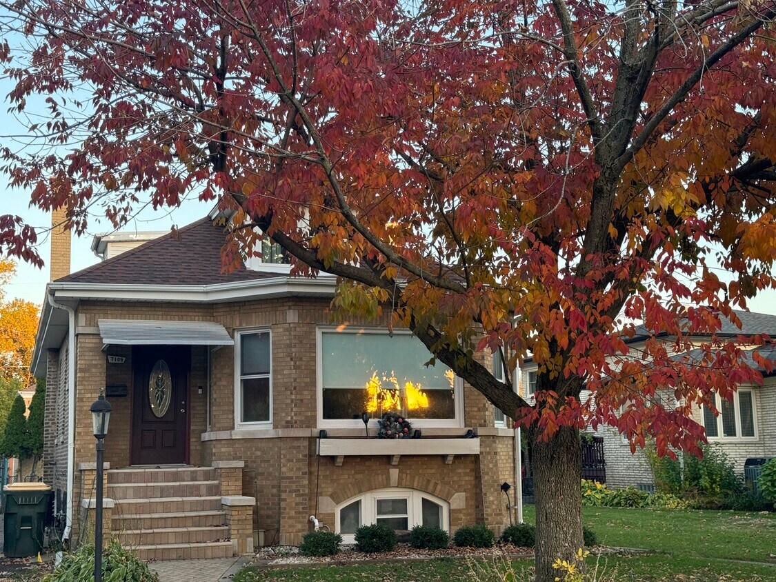 Foto principal - 7109 Keeler Ave