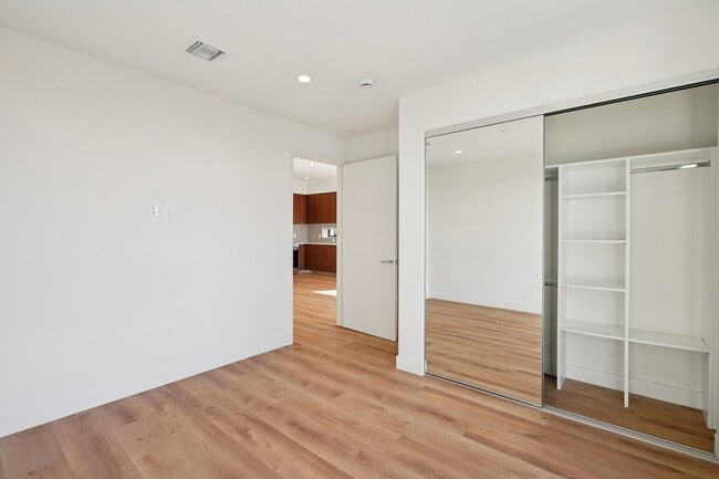 Interior Photo - 10431 Santa Monica Blvd