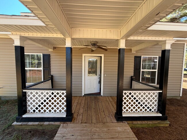 Foto del edificio - 168 Creekside Manor Rd