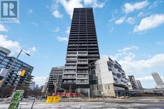 Building Photo - 170 Bayview Ave