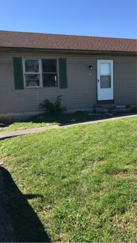 Building Photo - 81 Ann Dr