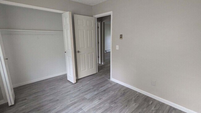 Foto del edificio - Charming 2-Bedroom Home in Louiseville, Ohio!