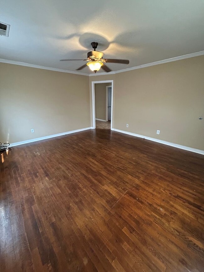 Foto del edificio - 803 N Denver Ave