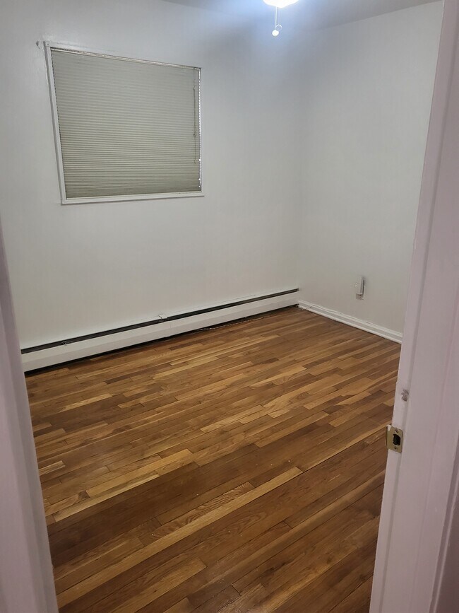 10554 Flatlands 6th St, Brooklyn, NY 11236 House Rental in Brooklyn