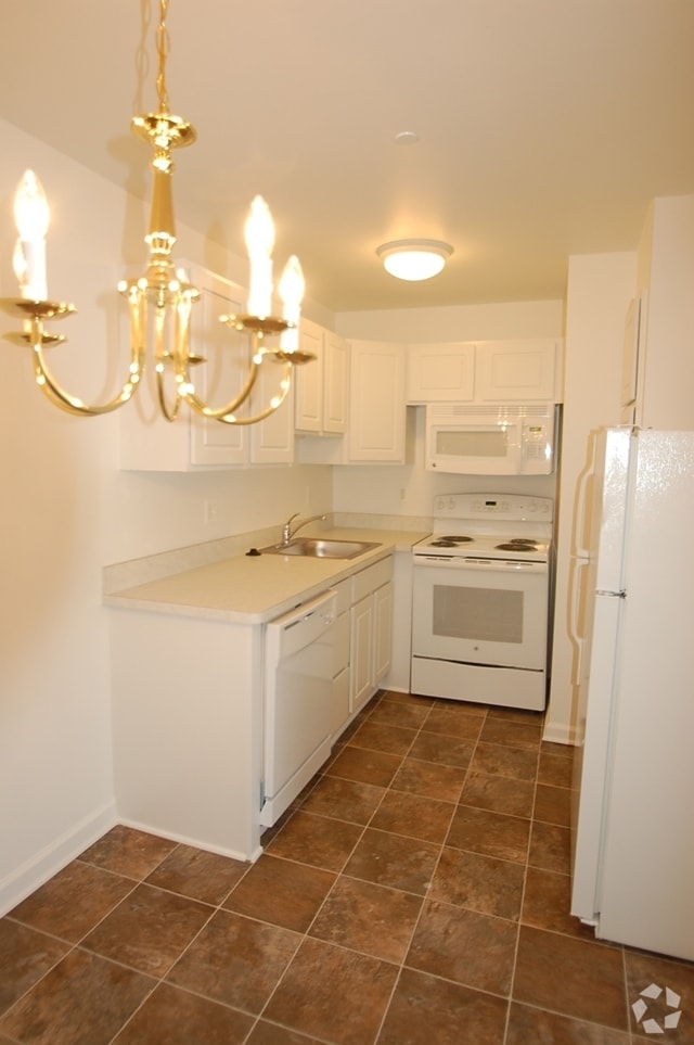 Lake Pointe Village Apartments Apartments Plymouth, MI