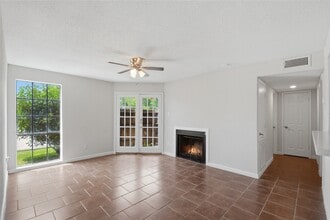Building Photo - 12500 Sandpiper Dr