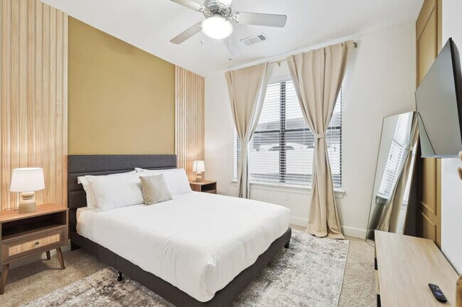 Foto del edificio - 5725 Town and Country Blvd