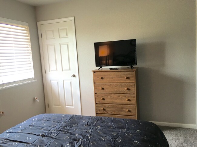Building Photo - The West Hills Townhomes