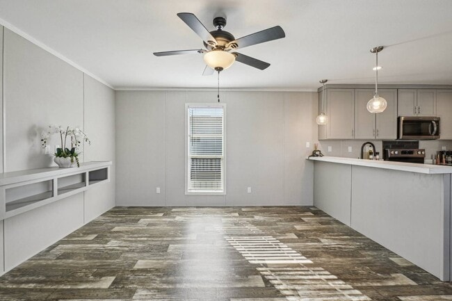 Foto del edificio - 1616 American Dr