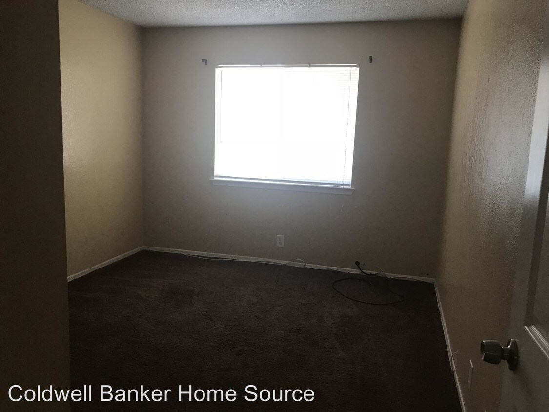 Building Photo - 12636 Kiowa Rd