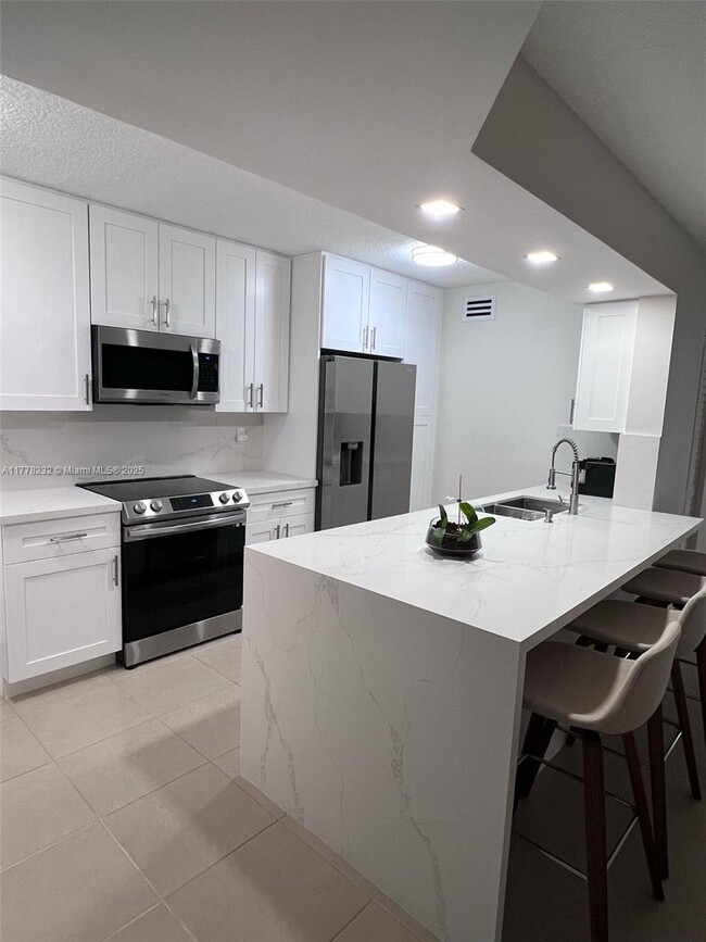 Foto del edificio - 4866 NW 97th Ct