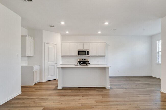 Foto del edificio - 1500 Van Gogh Dr