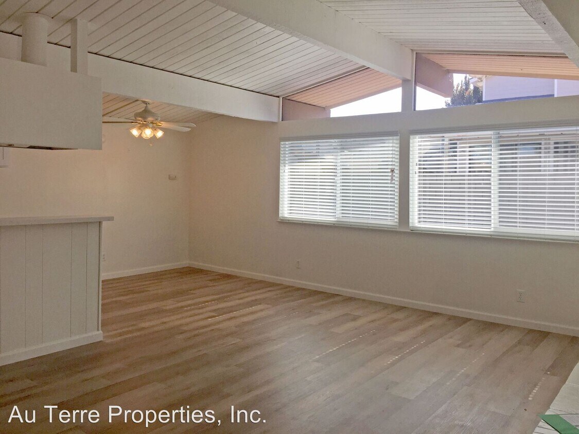 Primary Photo - 2544 Elden Ave
