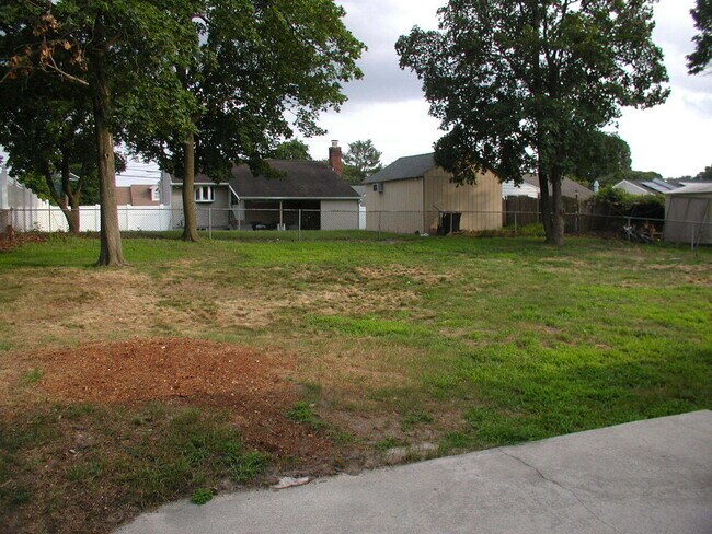 Foto del edificio - Gorgeous 3 bedroom 2 bath rancher!