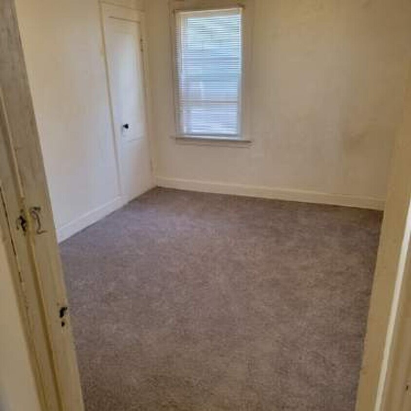 Foto del edificio - 3 Bedroom home in Jennings