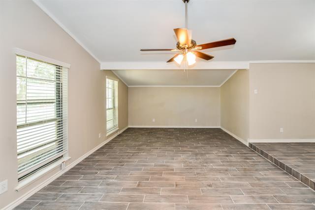 Foto del edificio - 2902 Branch Oaks Dr