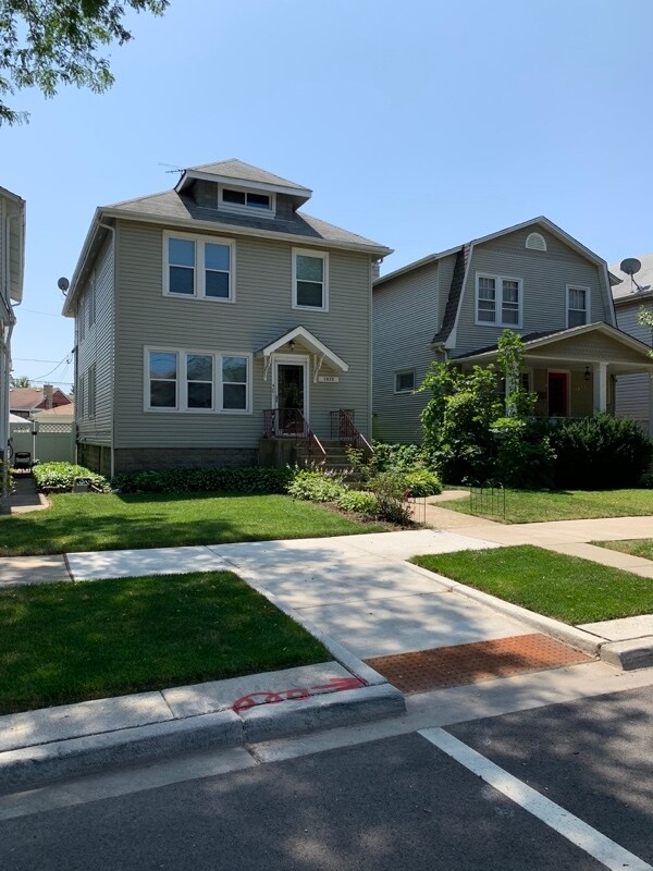 Primary Photo - 5829 W Peterson Ave