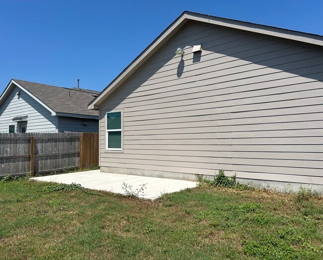 Foto del edificio - 5831 Coahulia Rdg