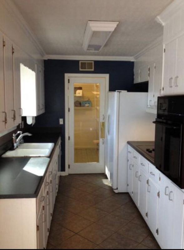 Building Photo - 567 Martin Ln