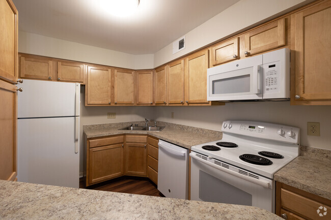 B3 Floor Plan - 2BR, 1.5BA - 1049SF - Kitchen - Dutch Village Apartments