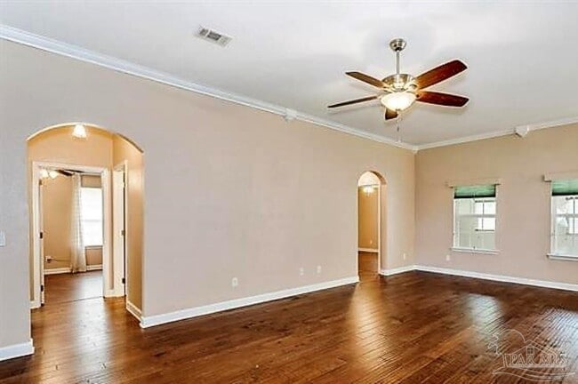 Building Photo - 4979 Vizcaya Dr