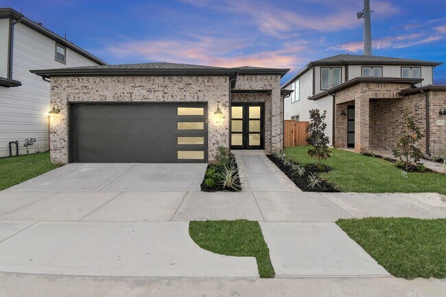 Building Photo - 4352 Avron Dr