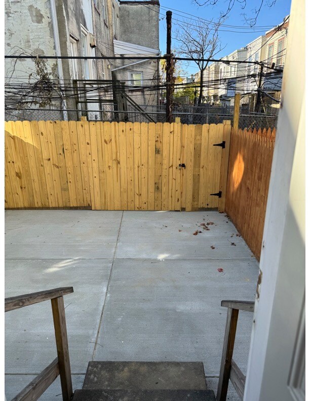 Foto del edificio - 606 N 55th St